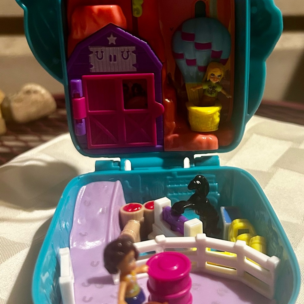 Polly Pocket World Cactus Cowgirl Ranch - Picture 2 of 4
